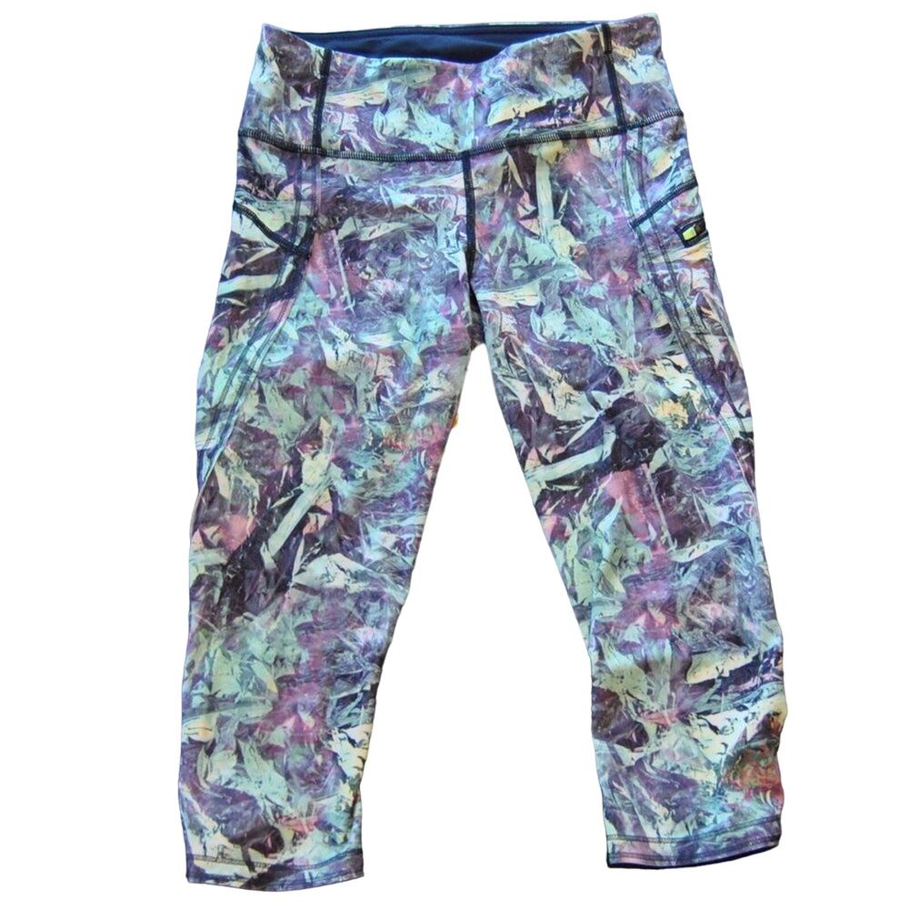 Lululemon MultiColor Capri Legging w/ Zipper Pocket Size: 4